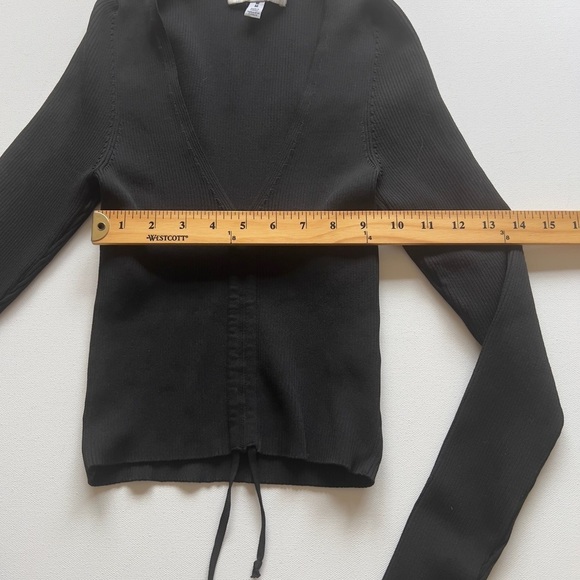 EUC Black Urban Outfitters V-Neck Ribbed Women's LS Top Size Medium (E3 - Picture 5 of 6